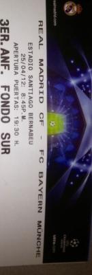 Vendo bolis bic y regalo entradas (dispongo de hasta 6 juntas) partido Real Madrid- Bayern